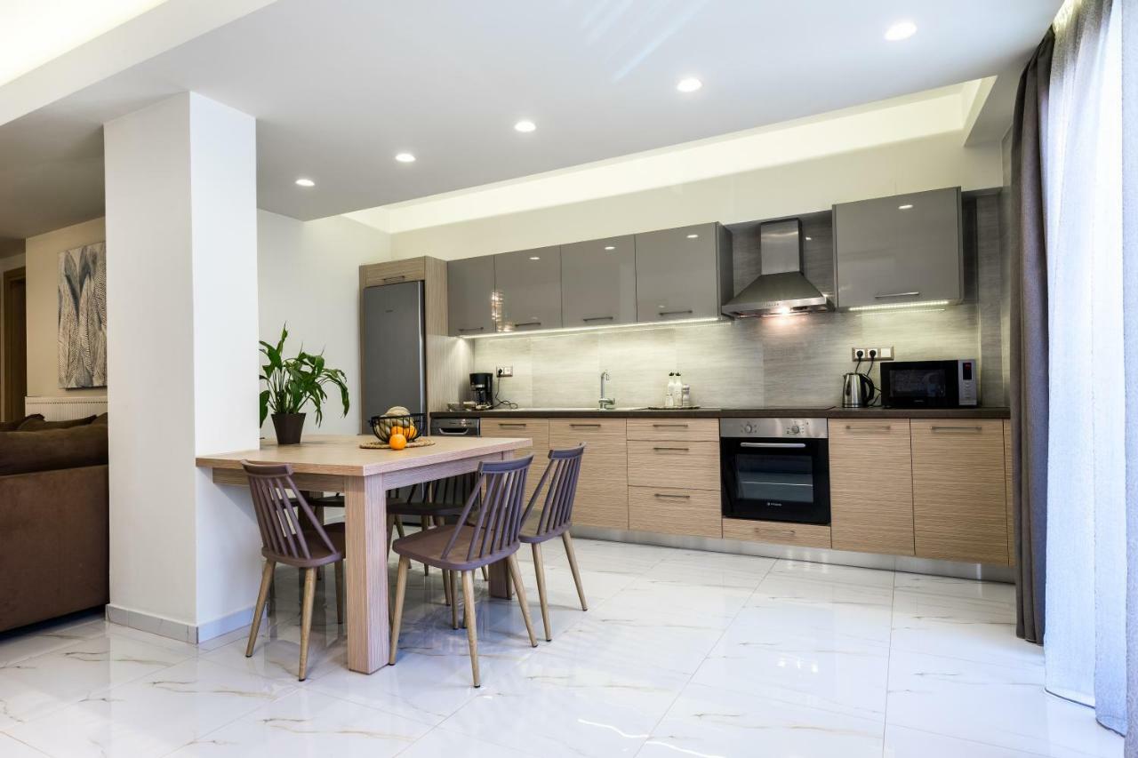 Lemar Luxury Apartments خيرسونِسوس المظهر الخارجي الصورة